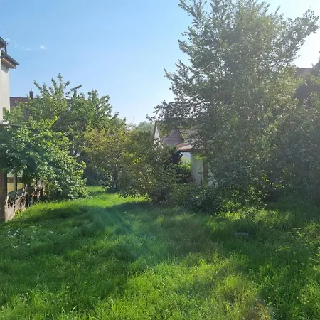 Appartamento 2 Mit 3 Schlafzimmer Und Garten *